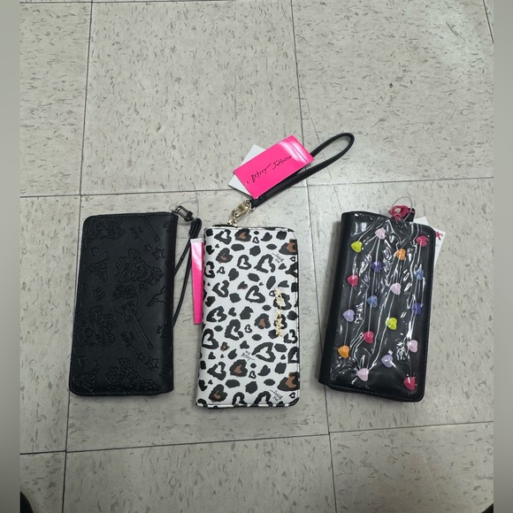 Betsey Johnson wristlet wallet pick one - Picture 1 of 14